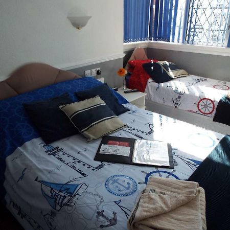 Andora Guest House Southport Bagian luar foto